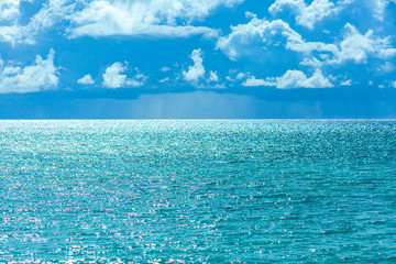 Obraz premium 夕焼け, 海, 太陽, 空, 水, 日の出, 浜, 帆船, 地平線, 自然, オレンジ, 雲, 風景, 今夜, 夜明け, 旅行, ボート, 光, クルーズ, モルジブ, モルディブ, リラックス, カップル, 家族, ツアー, 海外, 地中海, インド洋, ハワイ, 沖縄, 海南島, リゾート, 水上, ヴィラ, 高級, ホテル, 民泊, 旅館, 老舗, 料理, 和食, 洋食, フランス, イタリ