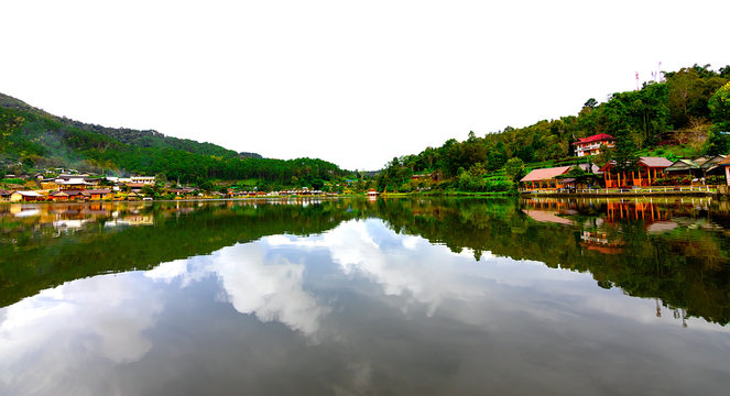Fototapeta rukthai village the most favourite place for tourist visit at Mae Hong Son Province, north of Thailand.