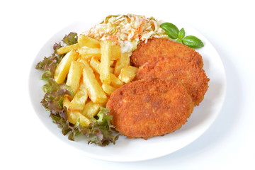 kotlet mielony z ziemniakami surówką i pomidorem