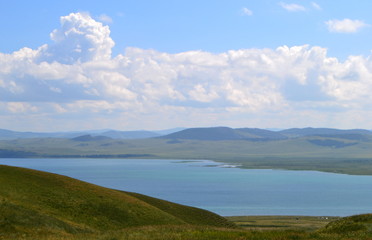 Fototapeta na wymiar lake in the steppe