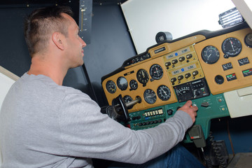 pilot training on the simulator © auremar