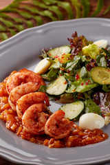 Healthy salad with grilled shrimps