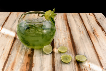 Bebida de limón - jugo verde