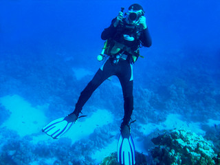Underwater cameraman