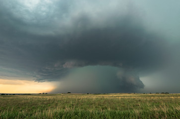 Fototapeta na wymiar High precipitation supercell with a green core over the Great Plains in Oklahoma