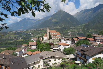 Fototapeta na wymiar Blick auf Schenna, Südtirol