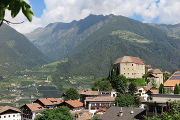 Fototapeta na wymiar Blick auf Schenna, Südtirol