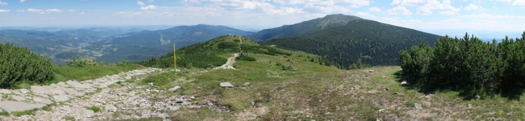 Naklejka premium western view of Babia Gora on the border of Poland/Slovakia