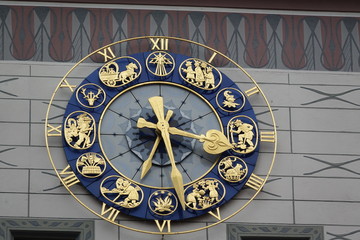 Uhr am Alten Rathaus in München