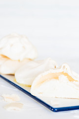 French vanilla meringue cookies
