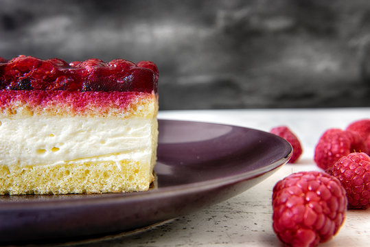 Raspberry yoghurt cake