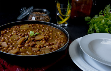 Black chikpeas curry