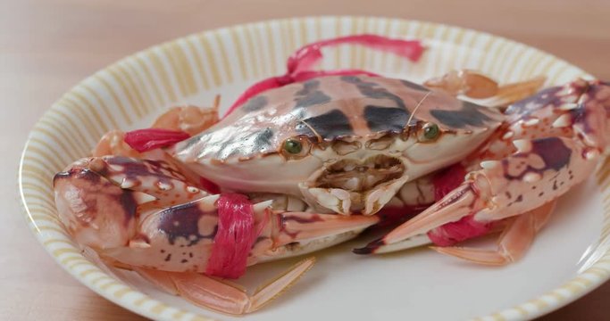 Uncooked Chaozhou frozen crab