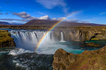 Fototapeta premium Waterfall with rainbow