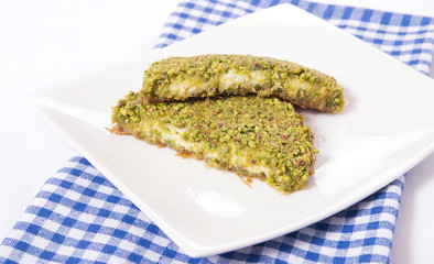turkish kunefeh portion with pistachio