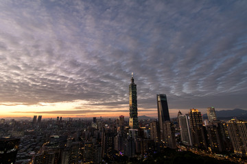 Fototapeta na wymiar Sunset viewpoint in Taipei, Taiwan.