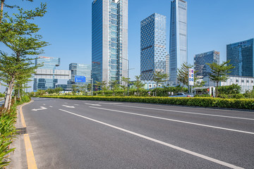 Fototapeta na wymiar Shenzhen Nanshan District Houhai CBD Complex and Empty Road/Shenzhen City Scenery