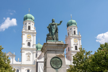 Fototapeta na wymiar Cathedral of Passau