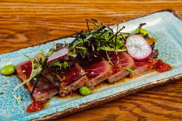 Snack tuna tataki