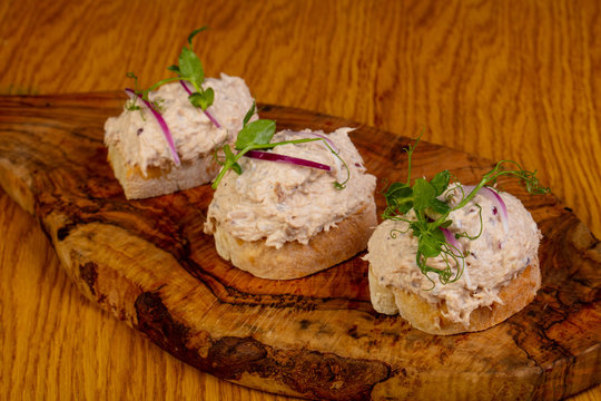 Bruschetta With Tuna