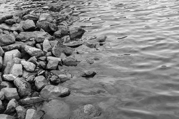 Obraz premium Rocks in water