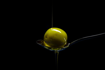olio d'oliva, olio, olive, cucina mediterranea, tradizione italiana, verde, salute, gusto,...
