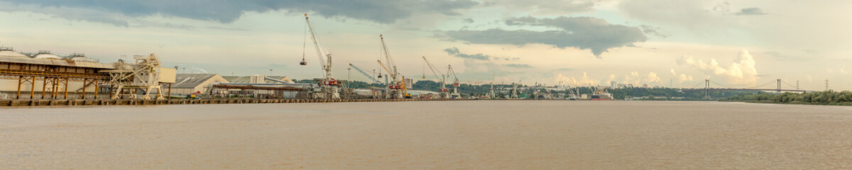 Fototapeta na wymiar Port de Bordeaux
