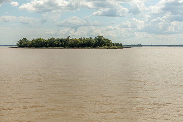 Garonne au bec d'Ambès, France