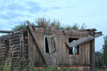 Fototapeta premium old abandoned house