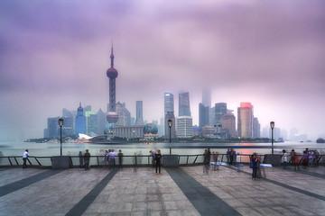 CN Shangh Pudong Crowd set