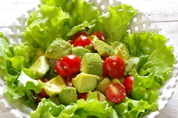 アボカドとトマトのサラダ　Avocado and tomato salad