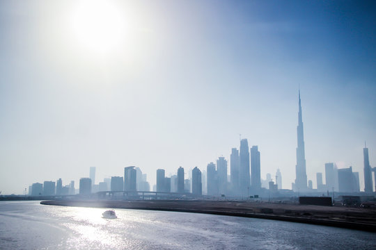 Dubai Emirates skyline