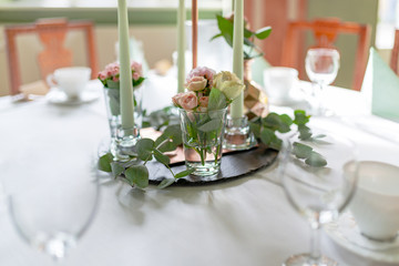 gedeckte Hochzeitstafel