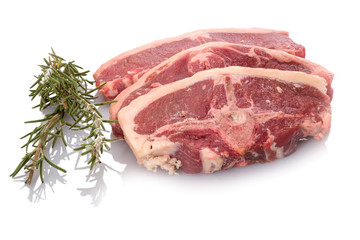 Lammkoteletts Lammfleisch mit Rosmarin weiß isoliert