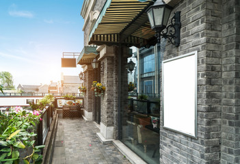 he Western restaurant is on the roof