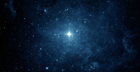 Fototapeta premium Piękne nocne niebo, gwiazda w przestrzeni. Kolaż na temat przedmiotów kosmicznych, naukowych i edukacyjnych. Elementy tego zdjęcia dostarczone przez NASA.