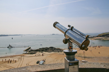 Fernrohr in St. Malo