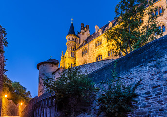 Fototapeta na wymiar Blaue Stunde am Schloss Wernigerode