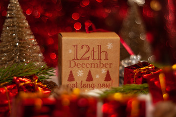 12. Dezember Geschenkbox Weihnachtskalender mit kleinen Geschenkboxen für Adventszeit