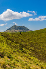 Fototapeta premium Randonnée au Puy Pariou en Auvergne
