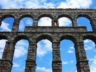 Ecquedotto romano a Segovia in Spagna