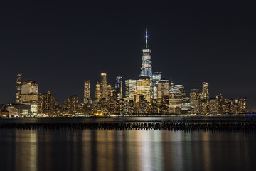 Fototapeta na wymiar Vue de nuit de Manhattan, New York, Etats-Unis 