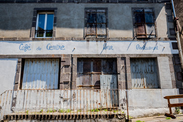 Dans les rues de Murol