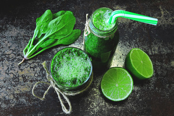 Spinach smoothie with lime juice. Detox drink with spinach and lime. Spinach drink for a good...