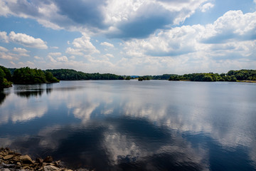 Le Lac de Lastioulles à Trémouille