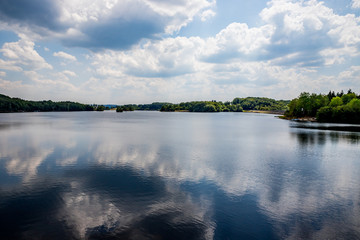 Le Lac de Lastioulles à Trémouille