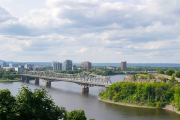 Fototapeta na wymiar Alexandra Bridge between Ottawa, Ontario and Gatineau, Quebec.