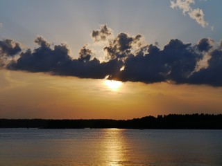 Fototapeta na wymiar Sonnenuntergang an der Masurischen Seenplatte