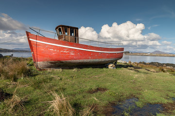 bay ,	 beach ,	 beautiful ,	 boat ,	 coast ,	 coastline ,	 colorful ,	 connemara ,	 equipment ,	 europe ,	 fishing ,	 galway ,	 green ,	 industry ,	 ireland ,	 landscape ,	 nature ,ocean ,old 