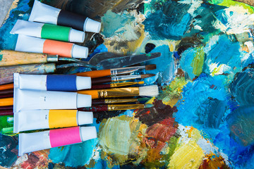 oil paints, palette, art paint brushes